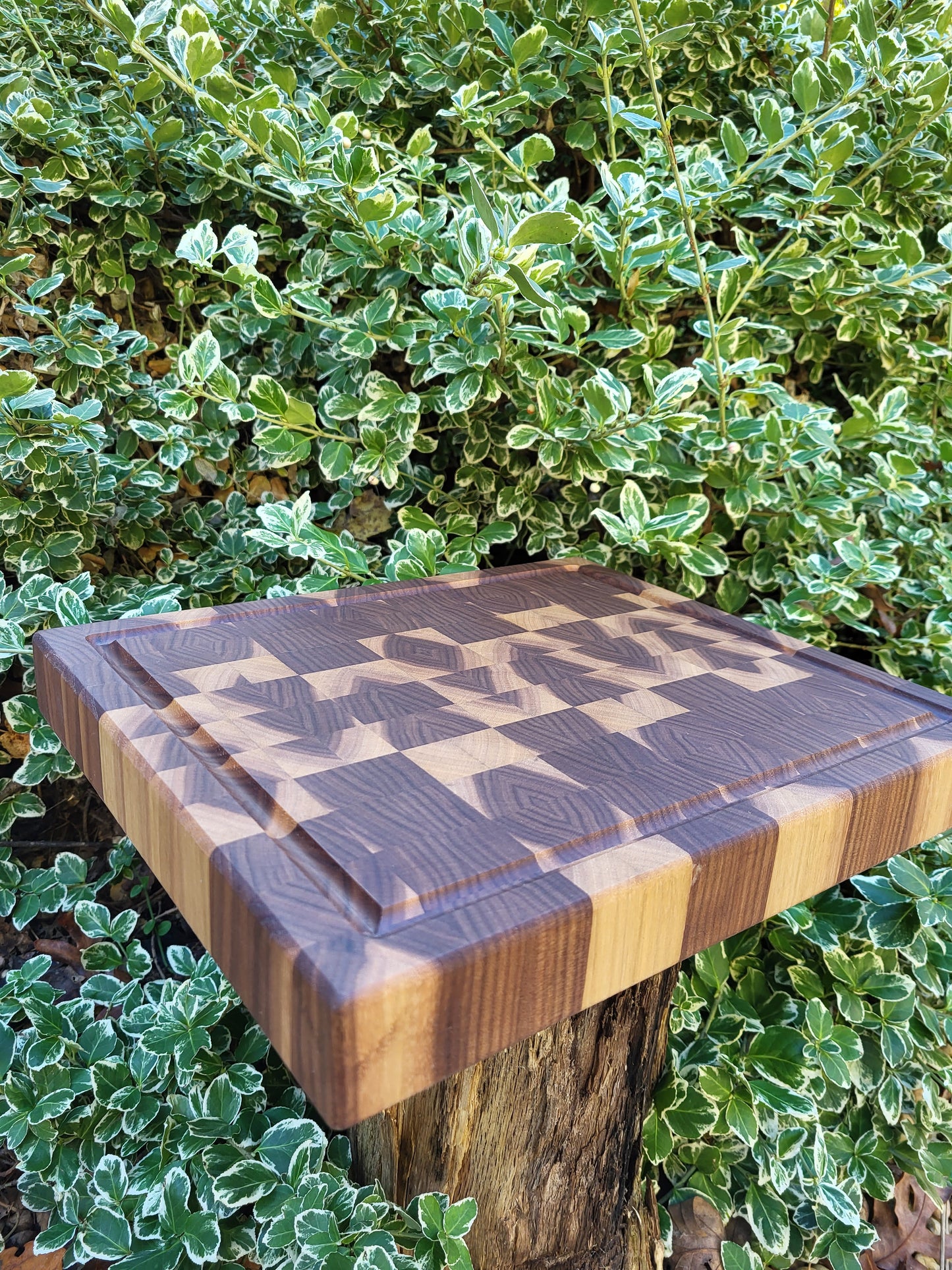 Walnut End-Grain Cutting Board