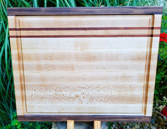 Hard Maple & Walnut Edge-Grain Cutting Board