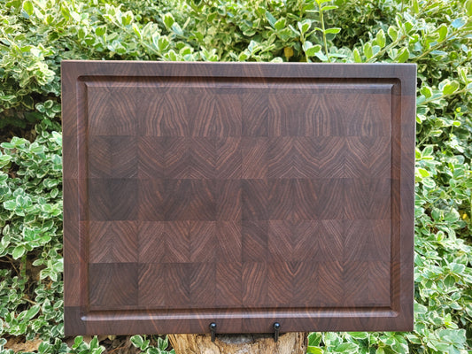 Solid Walnut End-Grain Cutting Board